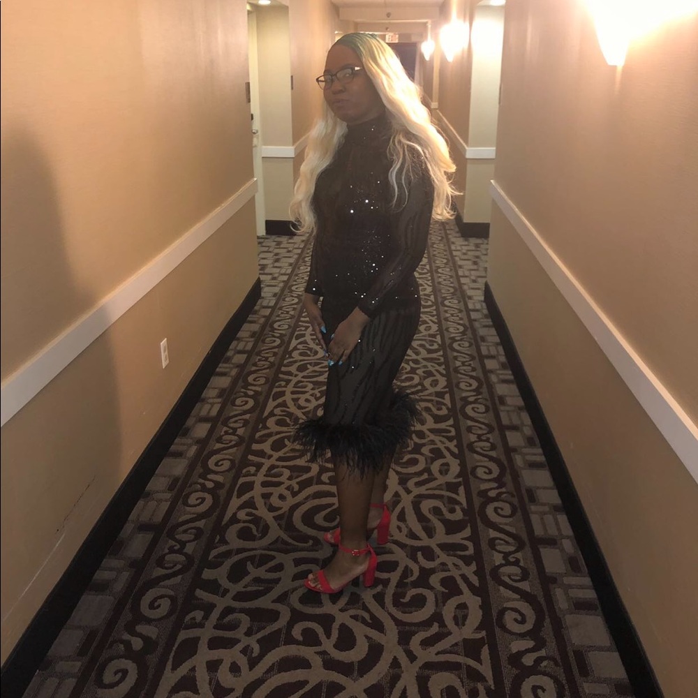 Black sequins dress w/ fur bottom